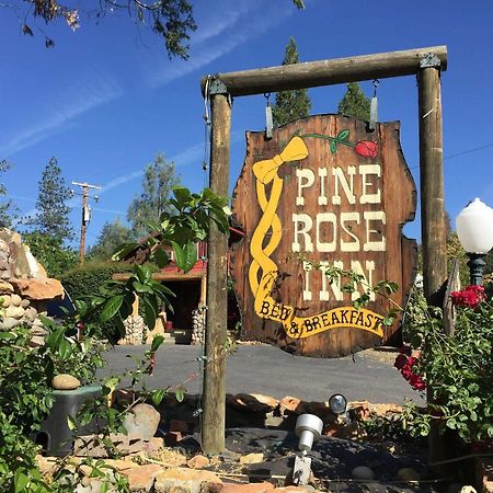 Pine Rose Inn โอกเฮิร์สต์ ภายนอก รูปภาพ